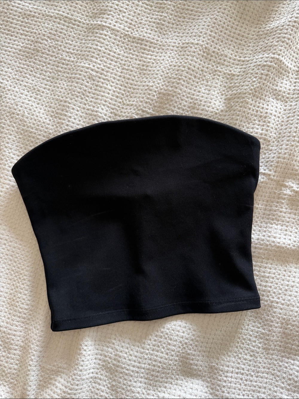 Aritzia Babaton Black Strapless Crop Top